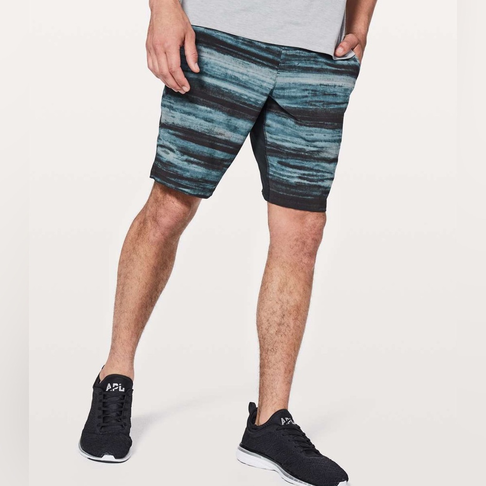 Lululemon T.H.E. Short *Linerless 9" Updated
High Tide Multi